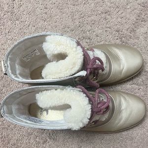 Only worn a few times! Sorel Gold Snow Boots Sz 11